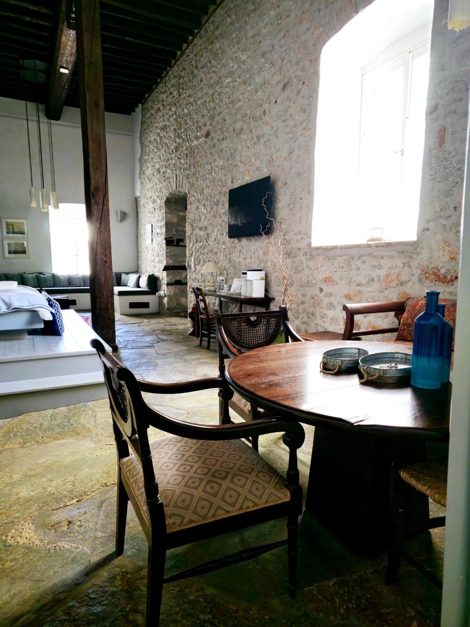 Вілла Keresbino Hydra Manor House Екстер'єр фото