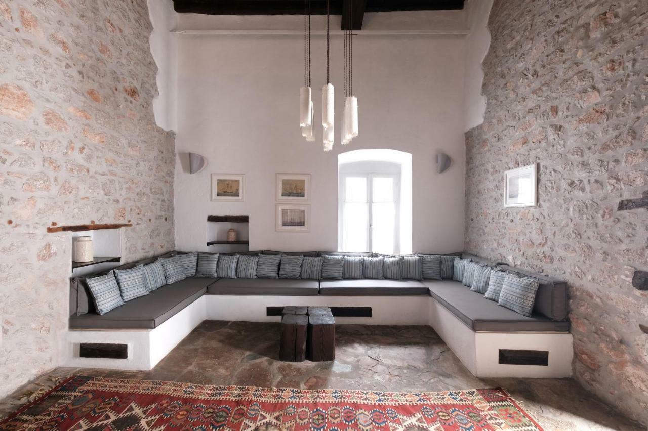 Вілла Keresbino Hydra Manor House Екстер'єр фото